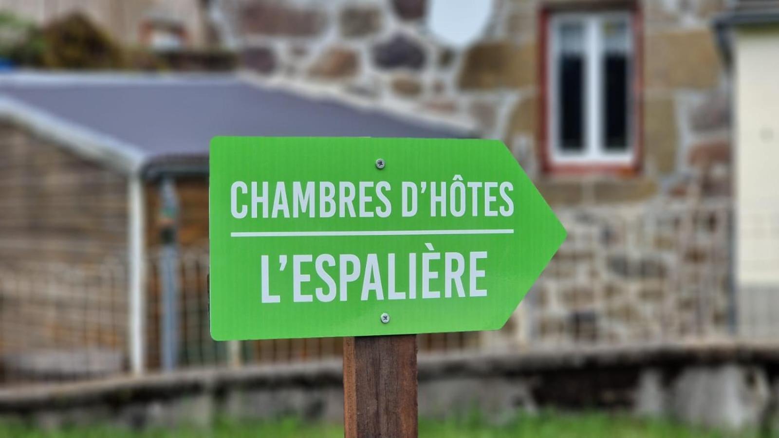 Bed and Breakfast La Gentiane Le Falgoux Экстерьер фото