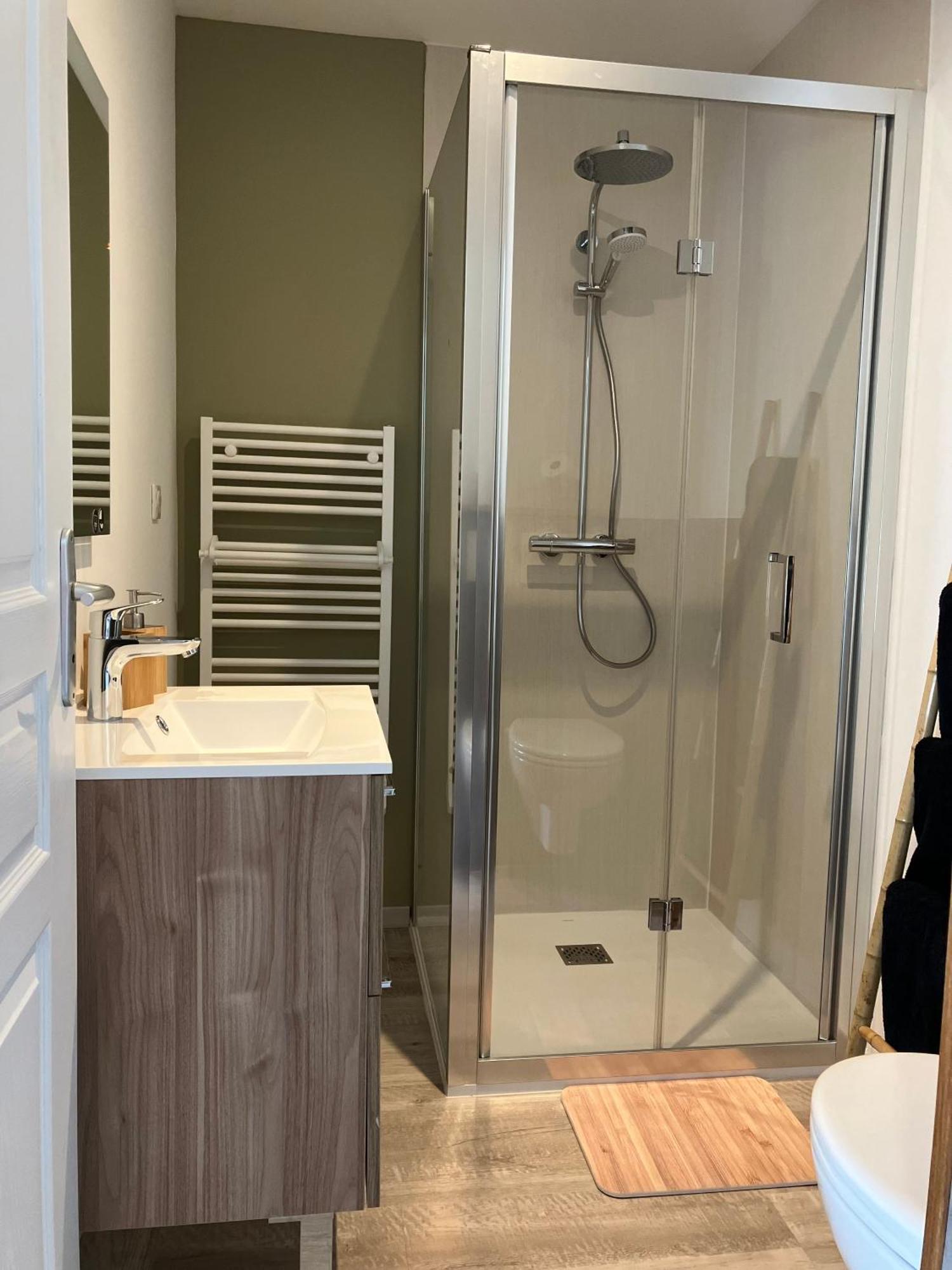 Bed and Breakfast La Gentiane Le Falgoux Экстерьер фото